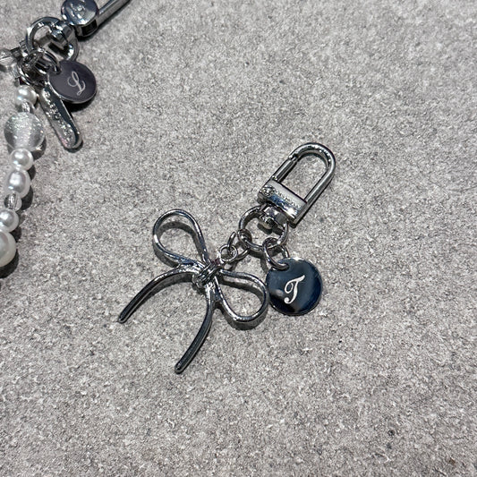 銀色蝴蝶結字母吊牌鎖匙扣