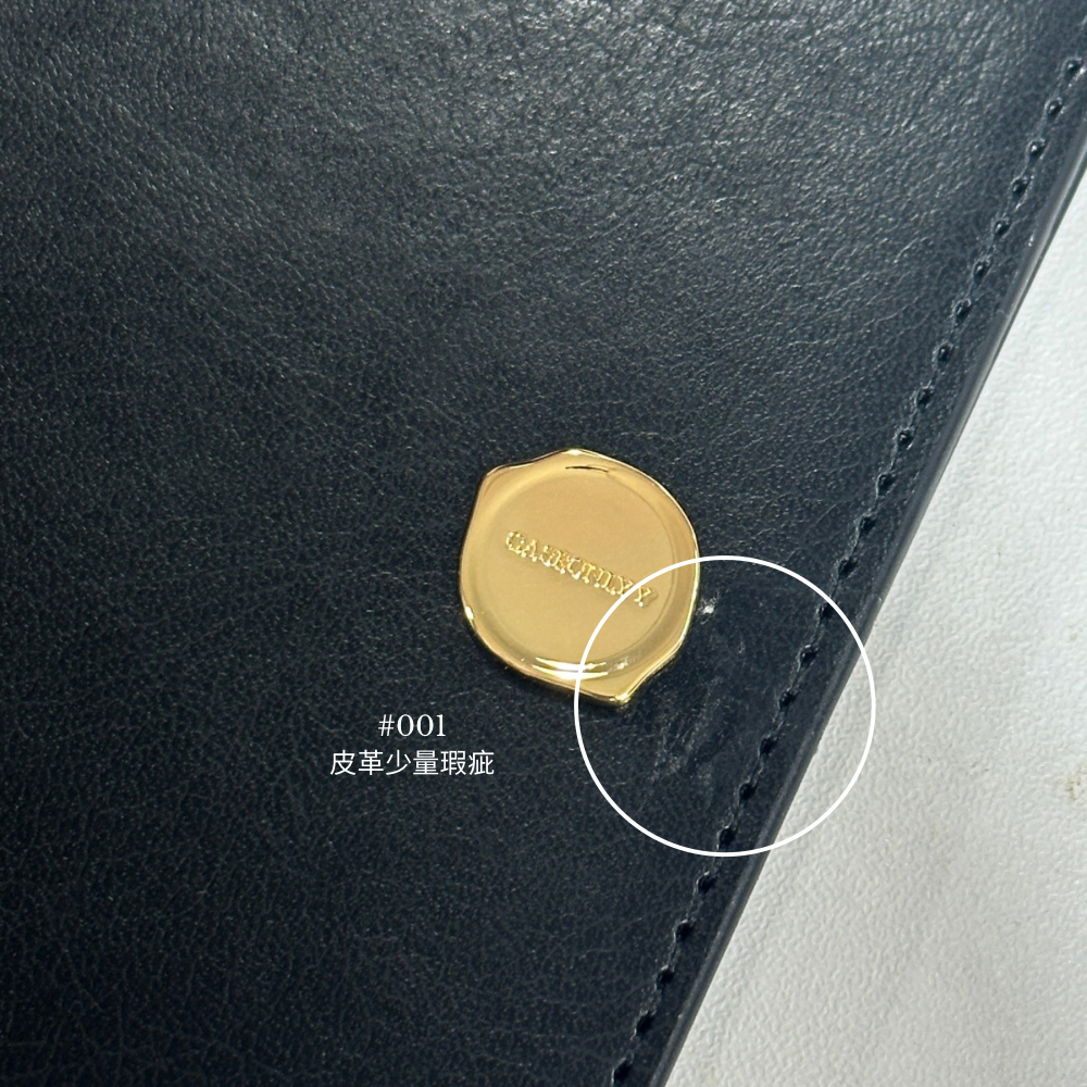 【微瑕疵品】火漆印小金牌｜超細纖維皮革護照套