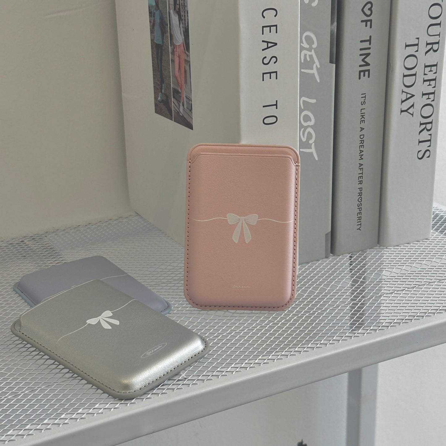 波浪蝴蝶結｜MagSafe 超強磁吸皮革卡套