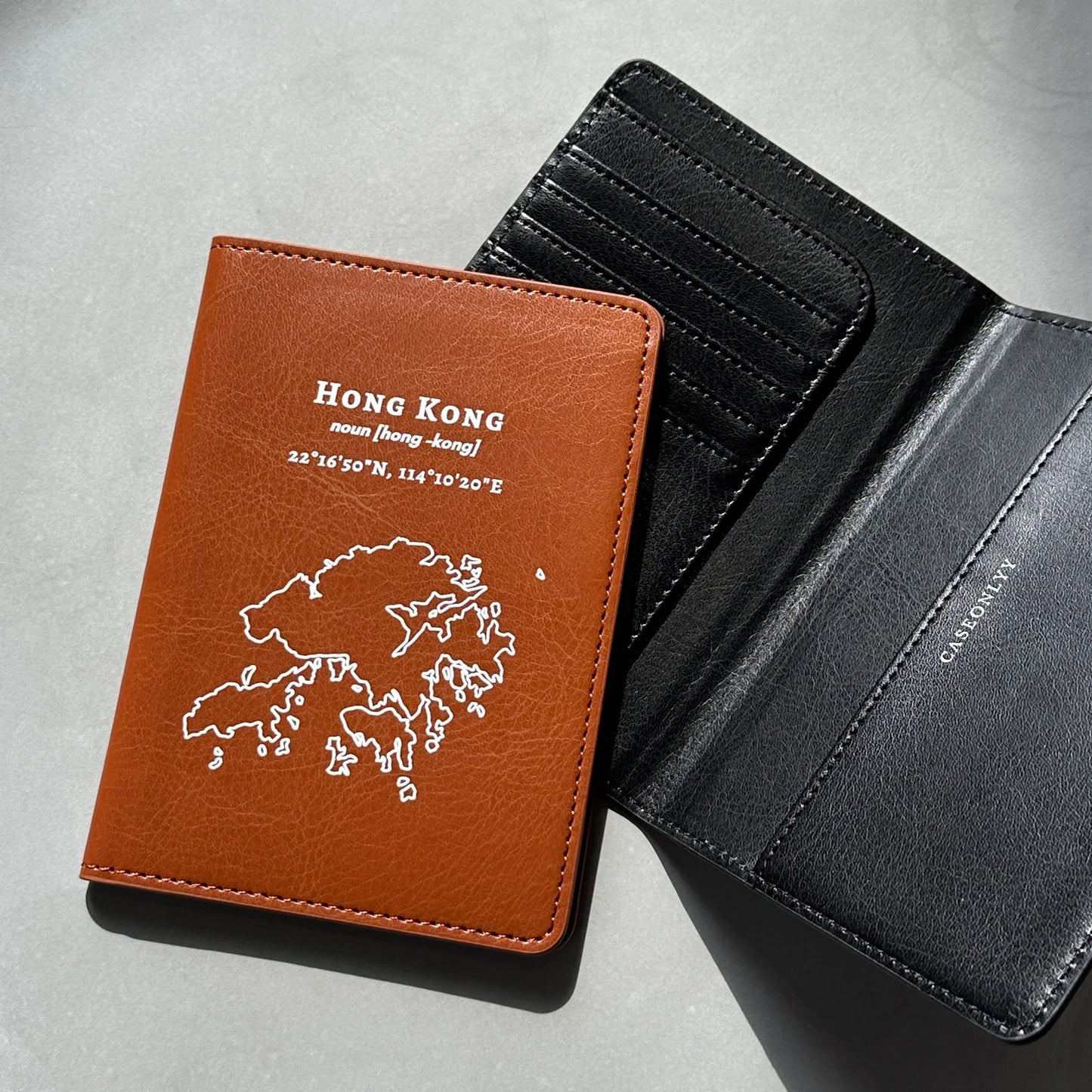 【微瑕疵品】Hong Kong 手繪地圖系列 超細纖維皮革護照套