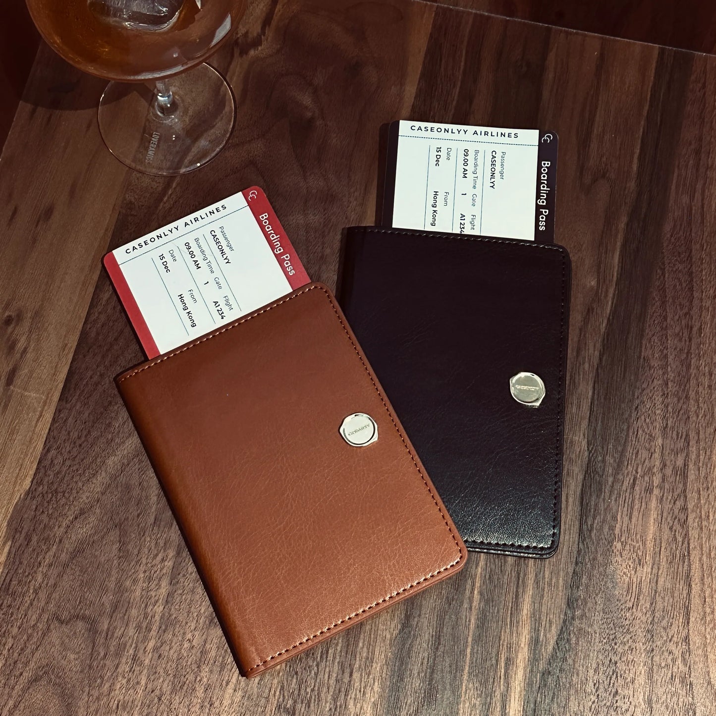 【微瑕疵品】火漆印小金牌｜超細纖維皮革護照套