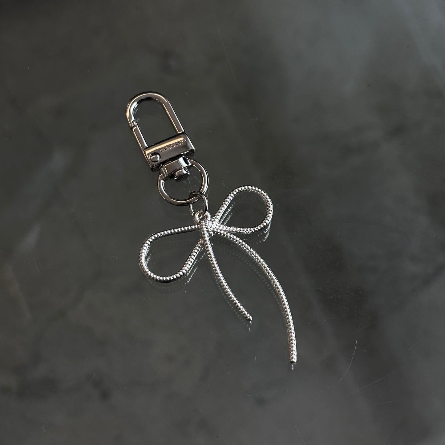 銀色長短蝴蝶結鎖匙扣/AirPods 掛飾