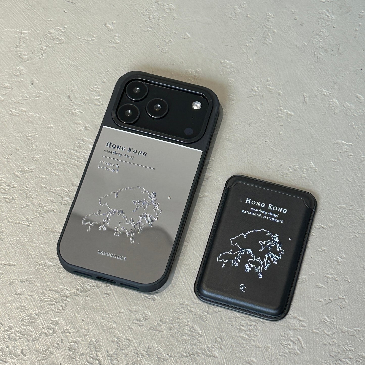 【Hong Kong 手繪地圖系列】MagSafe 黑色超強磁吸皮革卡套